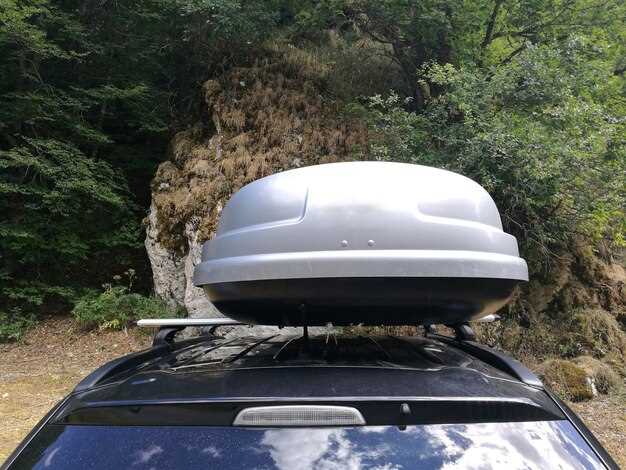 Чем отличаются материалы изготовления: алюминий, пластик, ткань