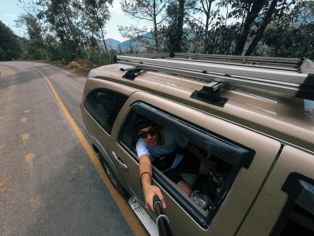 Основные места поиска VIN на Ford Escape 2.3 2008