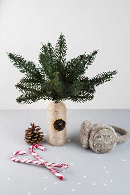 Создание новогодних вазонов из различных материалов