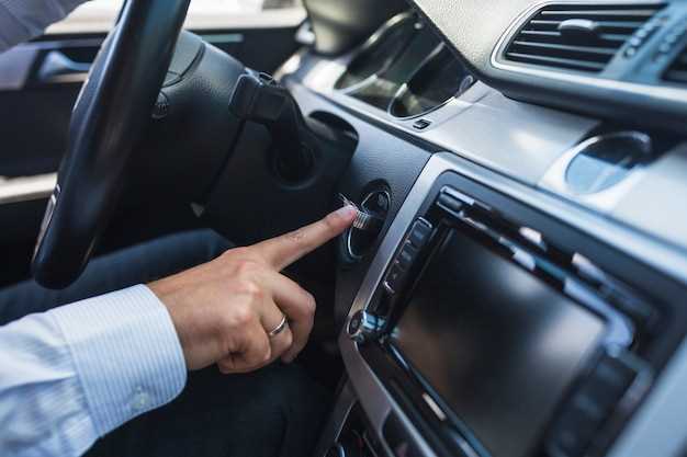 Подготовка к снятию и отключение автомагнитолы Куга 2