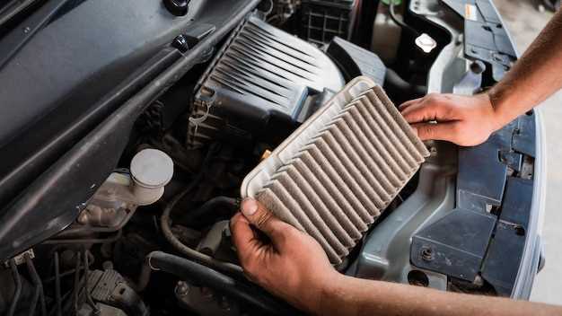 Снятие защитных кожухов и получение доступа к фильтру