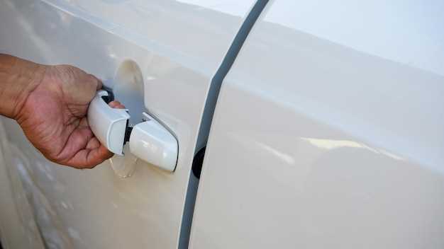 Освобождение закрепляющих элементов корпуса обшивки