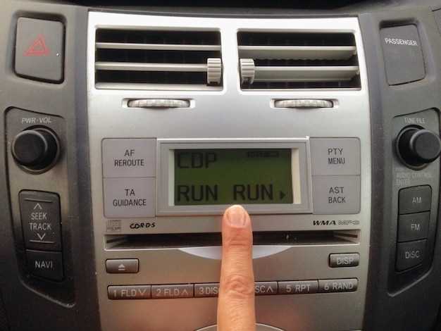 Отключение электропитания и снятие декоративных накладок