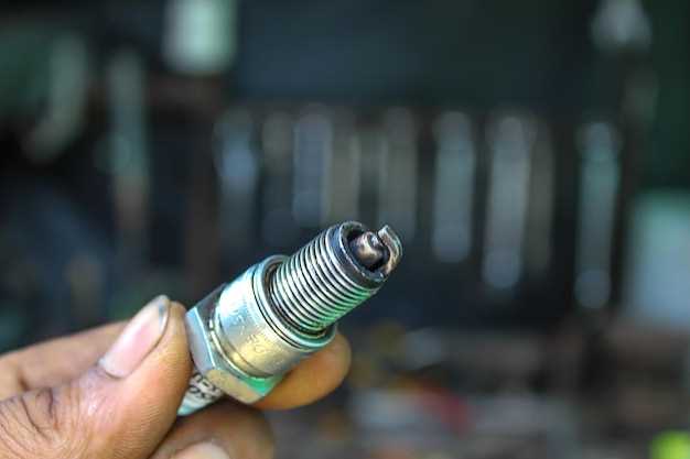 Процесс снятия и установки новых свечей зажигания