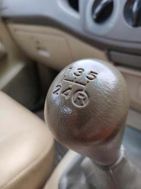 Когда перейти на следующую передачу при ускорении или торможении