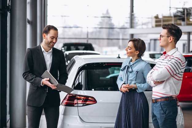 Geely: ключевые модели и инновационные технологии