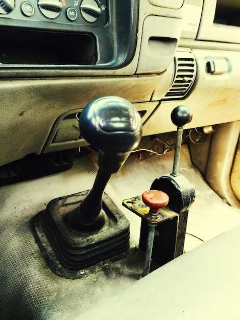 Замена поврежденных элементов и комплектующих