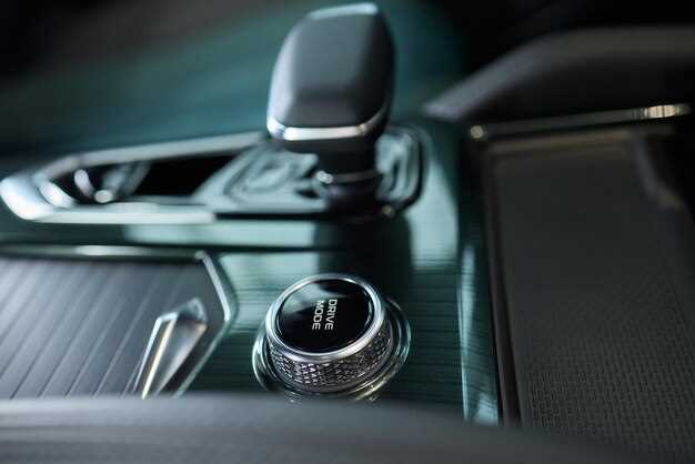 Расположение приборов и мультимедийная панель: удобство управления