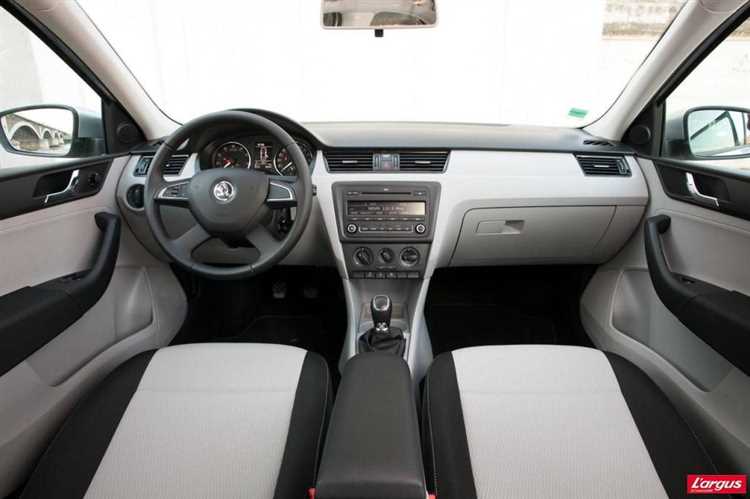 Инструменты, необходимые для замены источника света