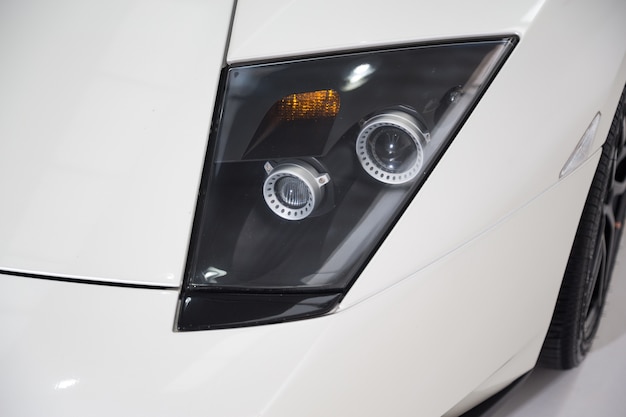 Процесс замены ламп противотуманных фар на Nissan Qashqai J11