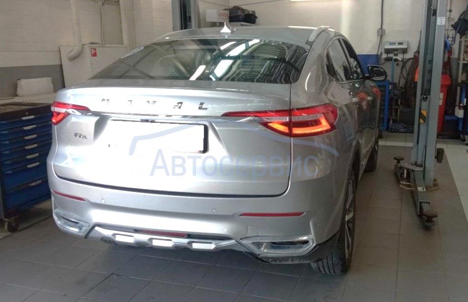 Haval F7x готовится к замене масла в роботе